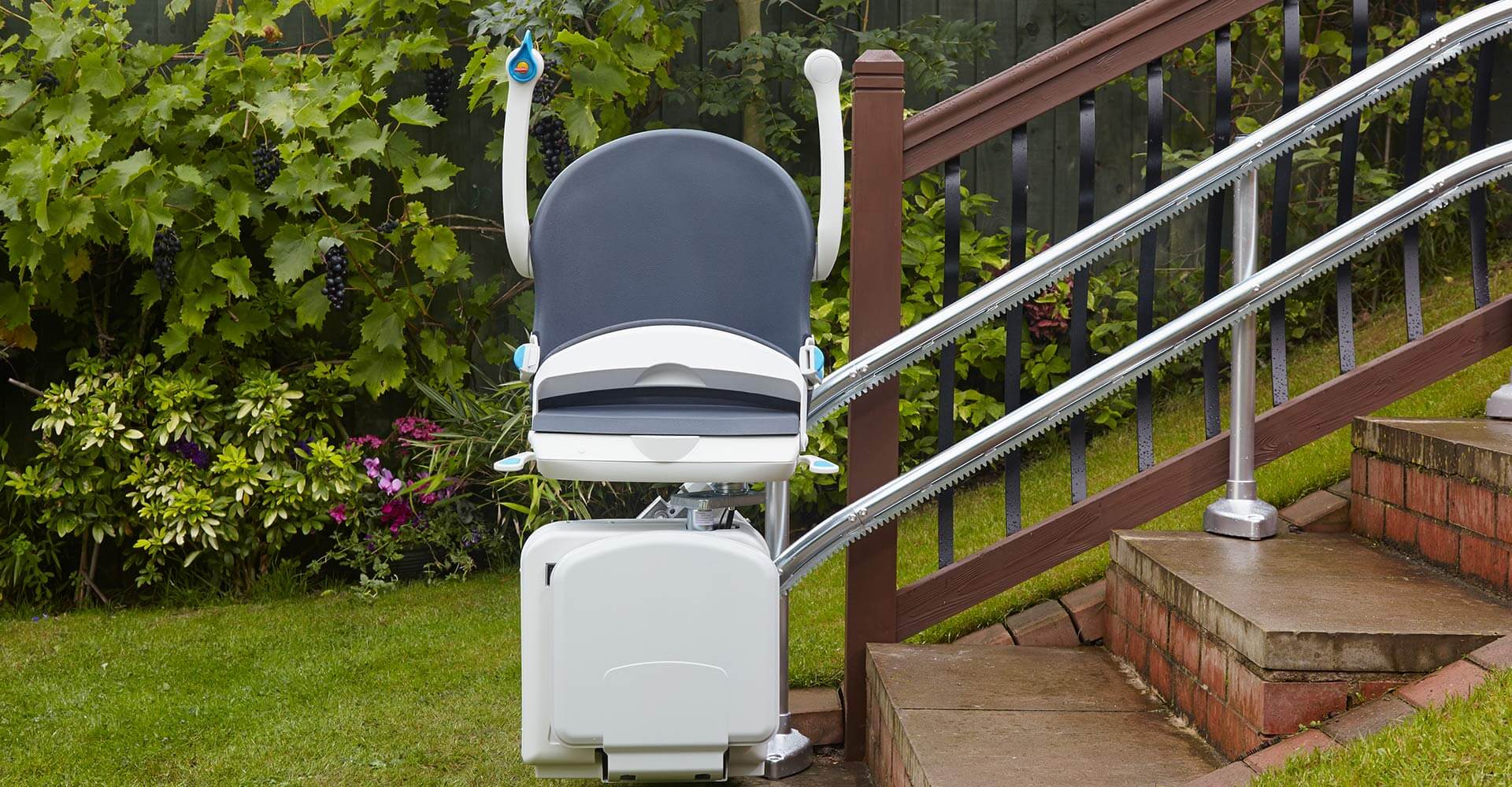 Handicare Outdoor Curved Stairlift - Image 2